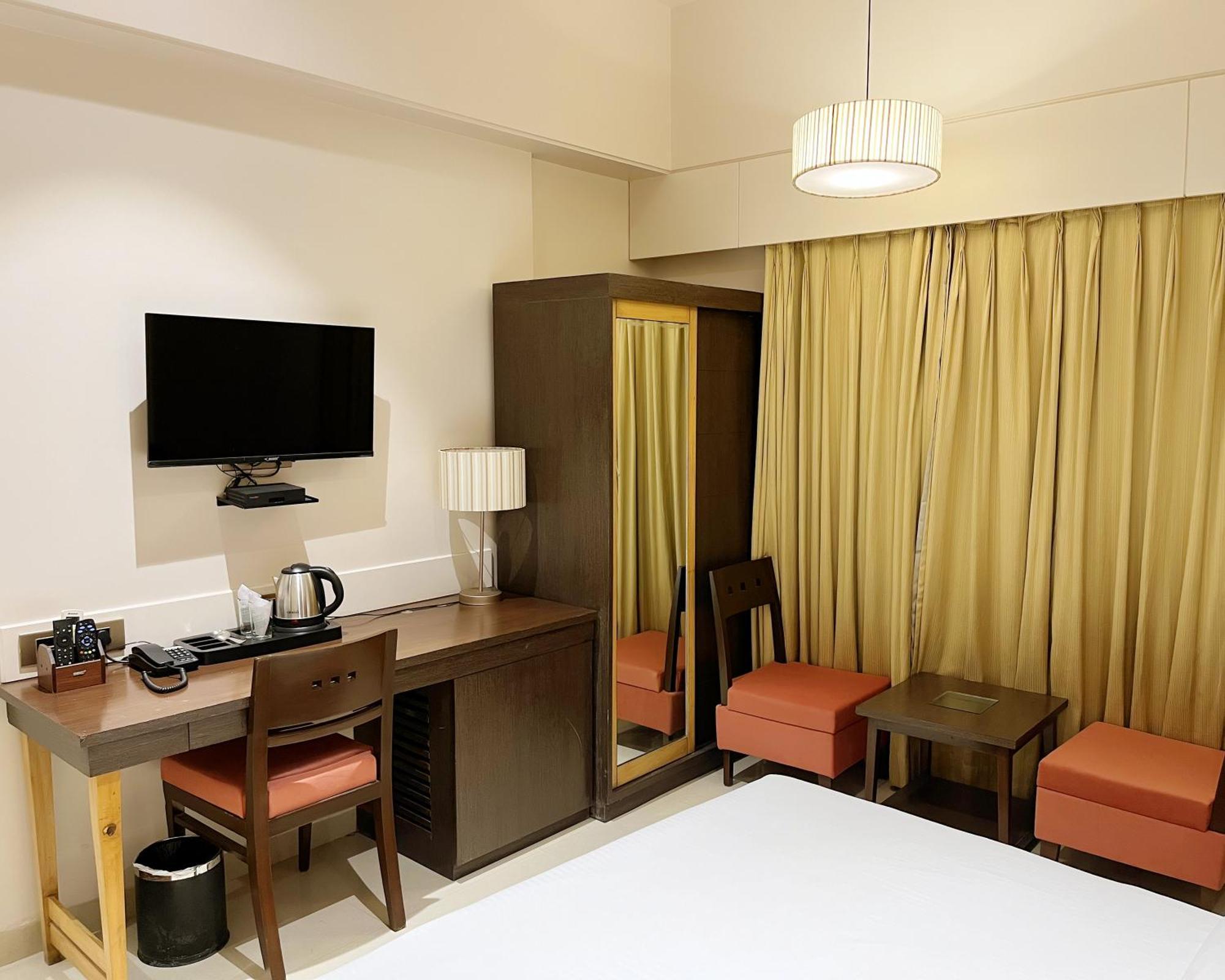 Hotel Sadanand Regency Pimpri-Chinchwad Экстерьер фото