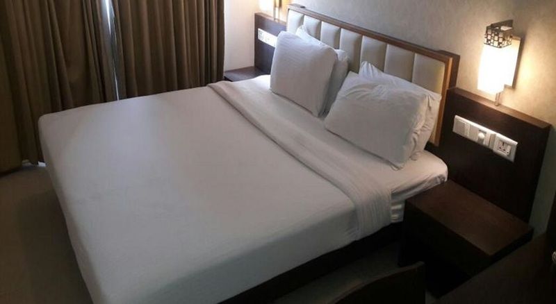 Hotel Sadanand Regency Pimpri-Chinchwad Экстерьер фото