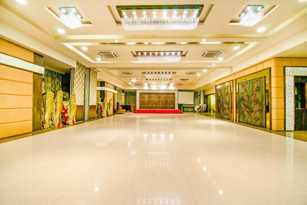 Hotel Sadanand Regency Pimpri-Chinchwad Экстерьер фото